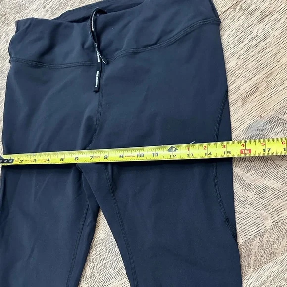 Nike Black Dri-FIT Performance 7/8 Leggings medium Running Walking Training - Picture 16 of 17